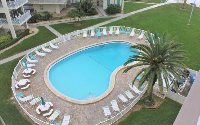 Jamaica Royale T64 - 2 Br Condo