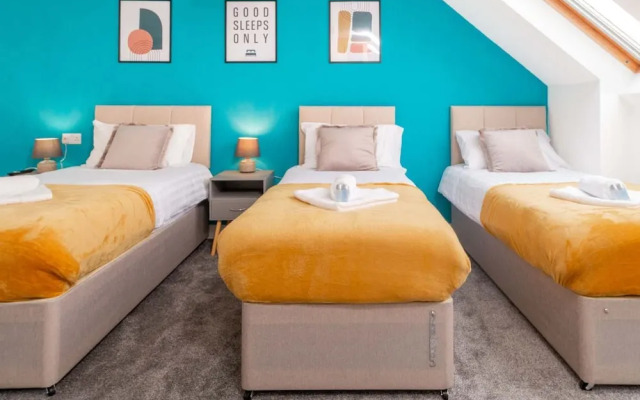 Last Minute Discount 4BR Westlake Accommodation