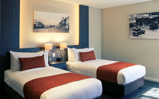 Mercure Orange