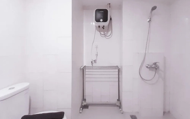 Modern Look And Homey Studio At Mataram City Apartment