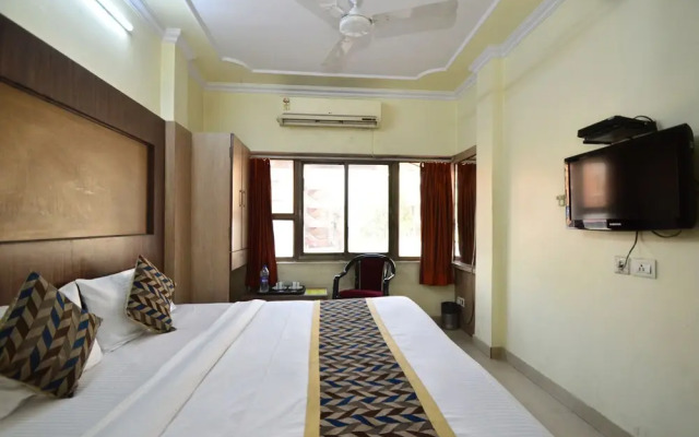 OYO 2289 Hotel Radha Palace