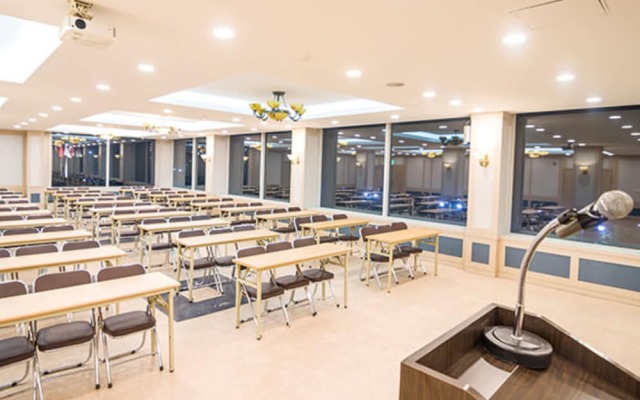 Hyundai Elliot Hotel and Resort