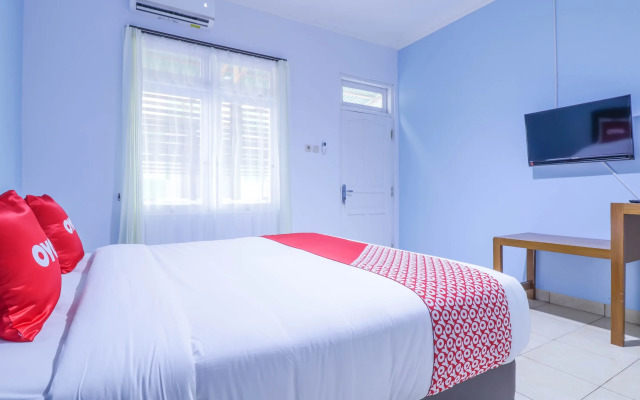 OYO 1755 De'balcon Accomodation Near Ngurah Rai Airport
