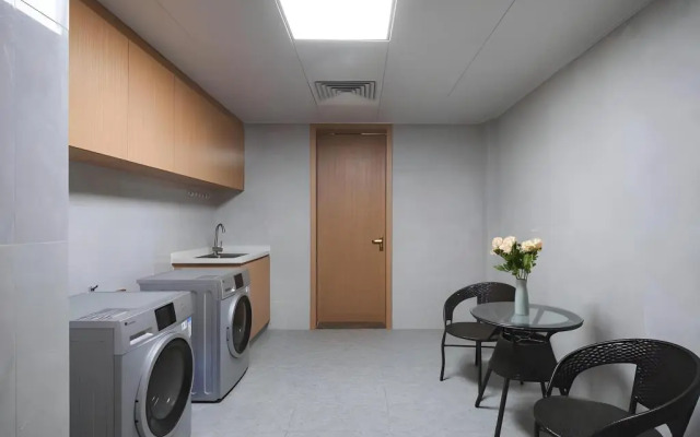 Campanile Hotel (Shenzhen Longcheng Plaza Metro Station)