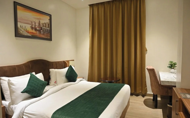Hotel Gold In Leaf