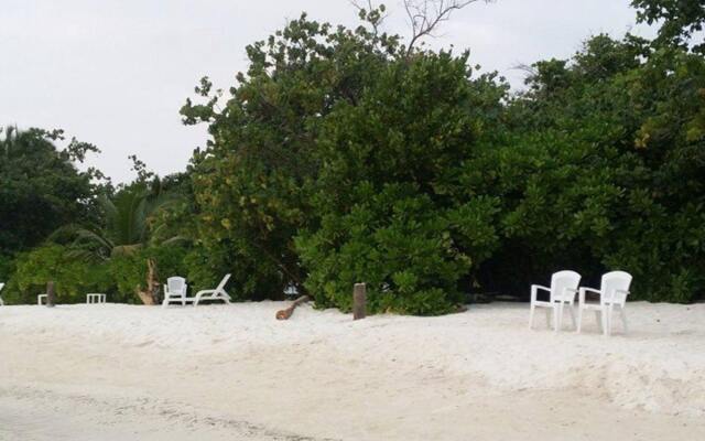 Yonder Retreat Folhudhoo