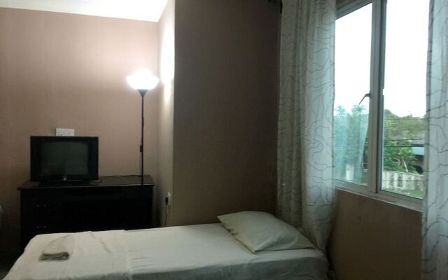 OYO 89589 Naiim Hotel