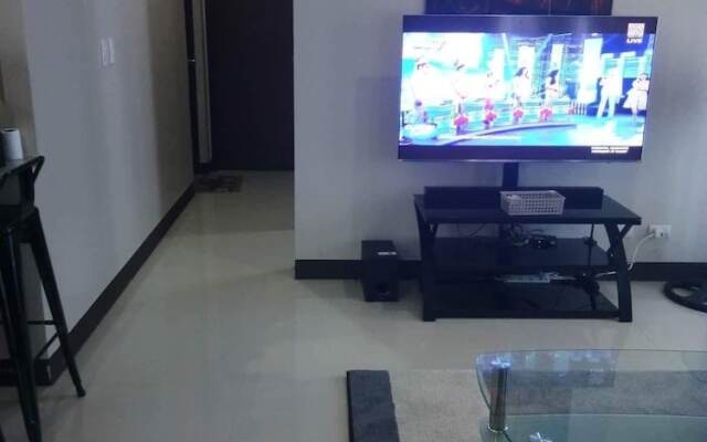 Cubao ManhattanHeights Unit 4Q Tower D