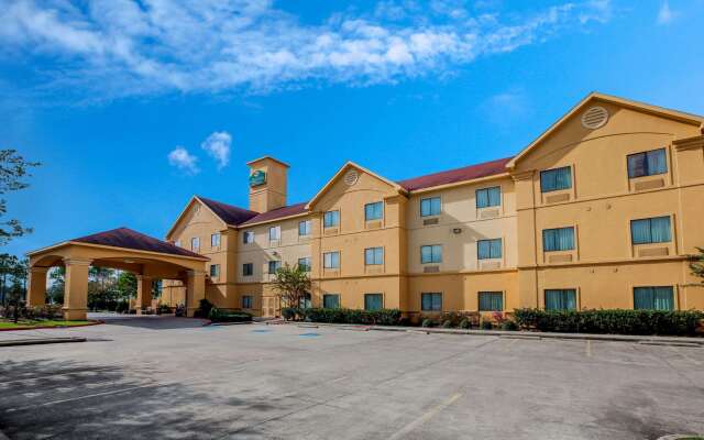 La Quinta Inn & Suites by Wyndham Pasadena