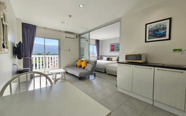 Recenta Suite Phuket Suanluang
