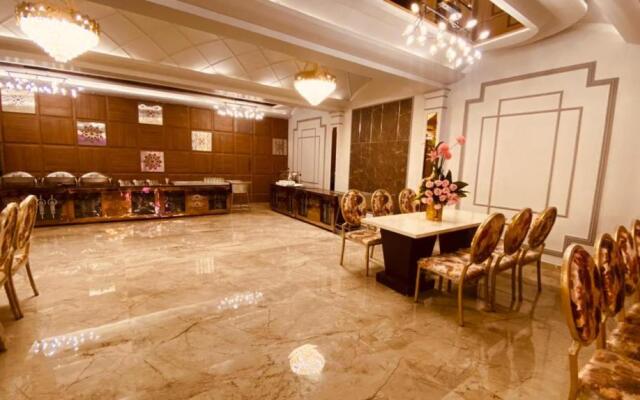 Hotel Amar Palace