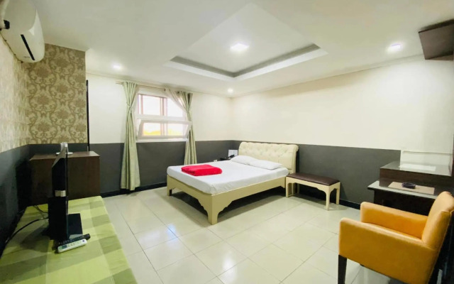 OYO 700 Pj Inn Hotel