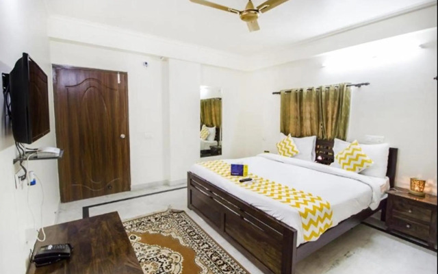 FabHotel Dior Pink City