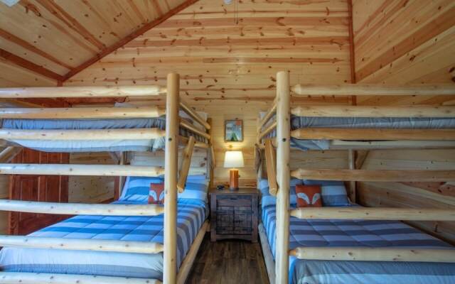 .lookout Lodge 6 Bedroom Cabin