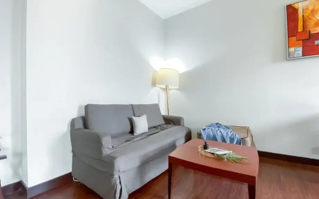 1BR Queen Bed at Ancol Marina Apartment near Dufan