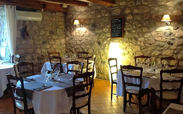 L'Auberge De Montpezat
