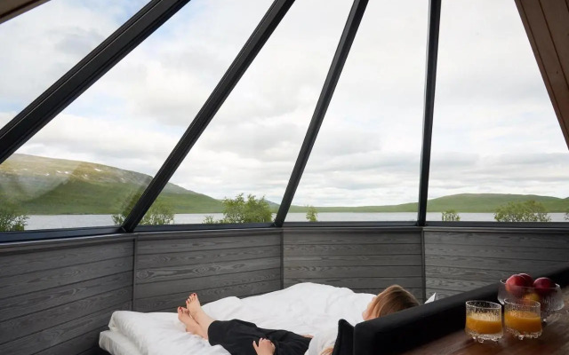 Arctic Land Glass Igloos