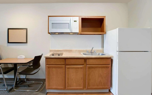 WoodSpring Suites Columbus North I-270