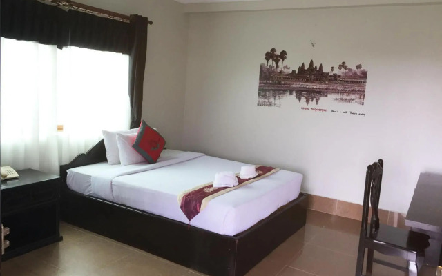 Central Night Hotel