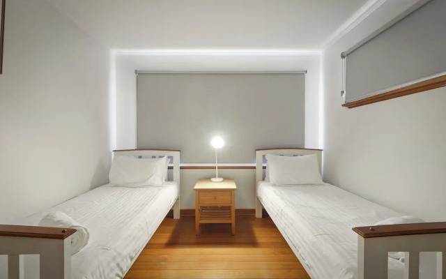 Coningham Beach House - 3 Bedrooms