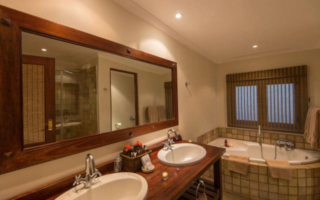 Inyati Game Lodge