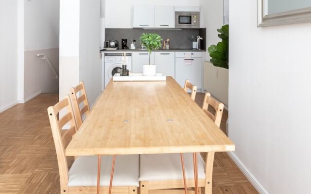 primeflats - Old artist's studio - New Family Apartment Flora