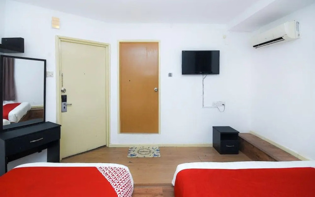 River Inn by OYO Rooms
