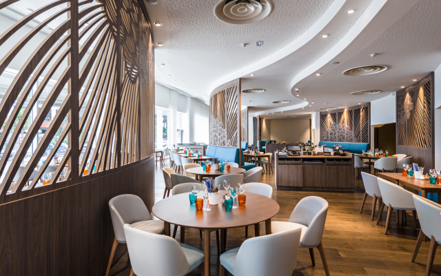 Golden Tulip Marseille Euromed