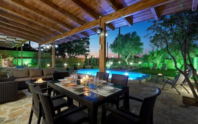 Feronia Villas