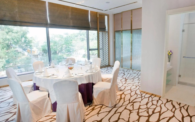Dorsett Tsuen Wan, Hong Kong