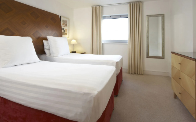 Marlin Aldgate Tower Bridge