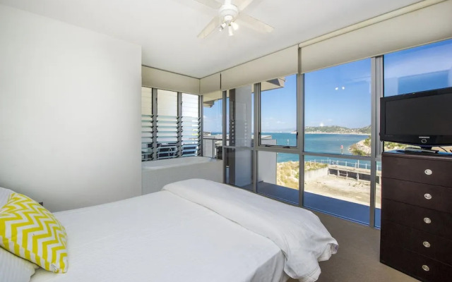 1 Bright Point Apartment 1401