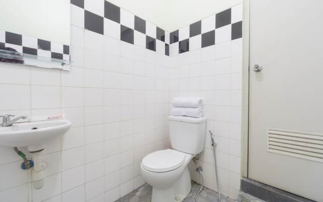 OYO 2110 Rotterdam Guest House