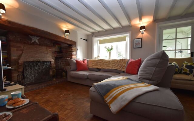 Rose Mullion Cottage