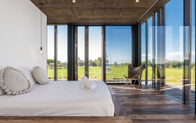 Your Luxury Escape - Beach Box