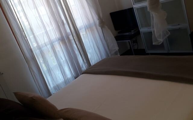 Sun And Salt With 2 Real Steps From The Sea