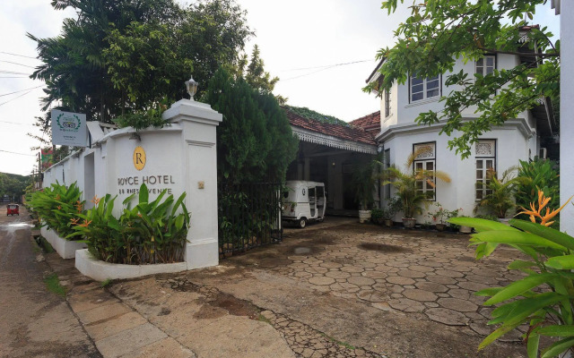 Royce Boutique Hotel