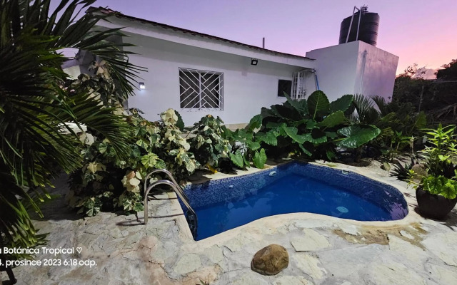 Luxury House Bungalow and apartments La Botánica Tropical