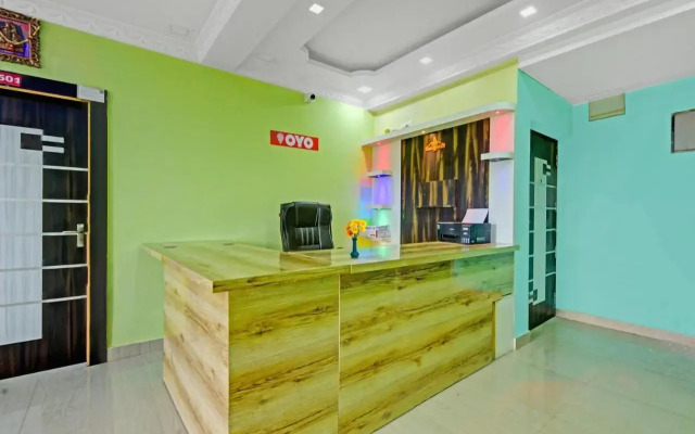 Oyo Flagship 807347 The Maa Residency