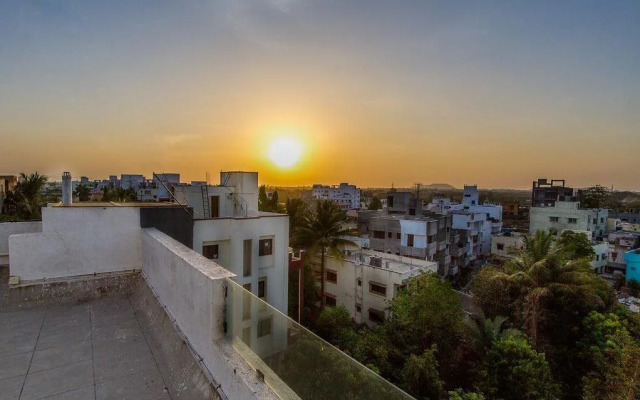 Brooks Manor Service Apartments