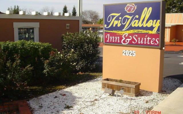 Tri Valley Inn & Suites