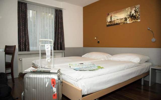 Alexander Guesthouse