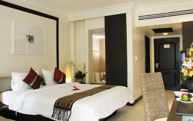 Thara Patong Beach Resort & Spa