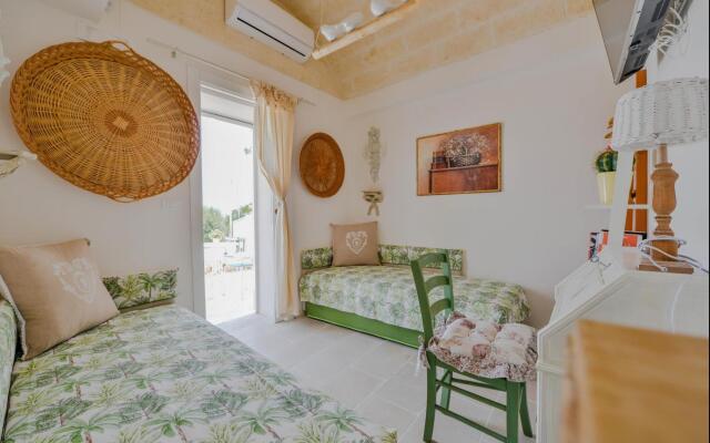 Trullo Albamarina with sea view Pool