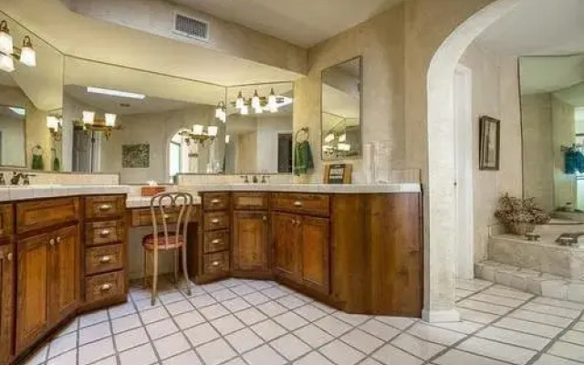 Paradise Valley Homes