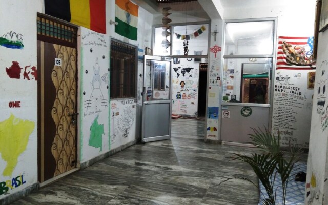 Zigzag Hostel Agra
