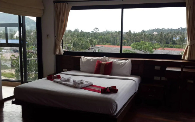 Chaweng Lakeview Condotel