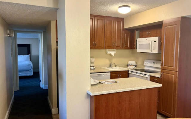 Jockey Resort Suites Center Strip