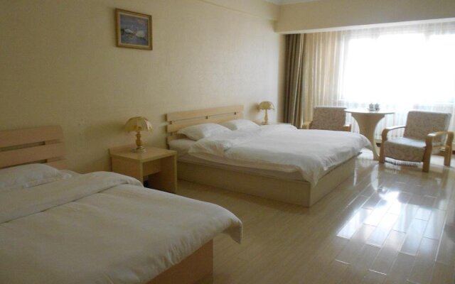 Super 9 Business Hotel
