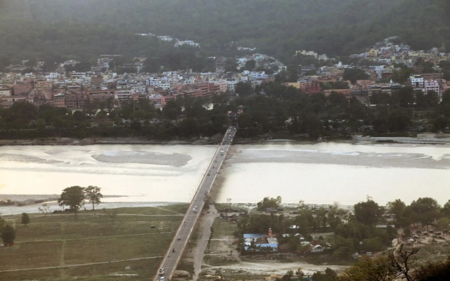 Alpana Hotel